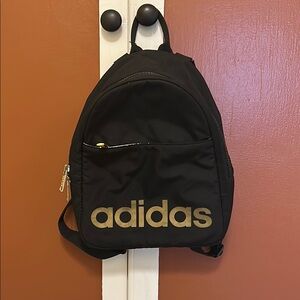 Adidas Core Mini Backpack Unisex Black/Gold Metallic, One Size